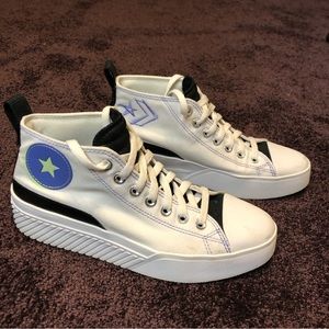 Womens Converse size 8.5